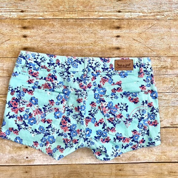 Shorty short Levi Floral Shorts - Picture 5 of 8